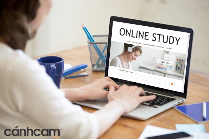 Học online là lựa chọn của nhiều học sinh hiện nay