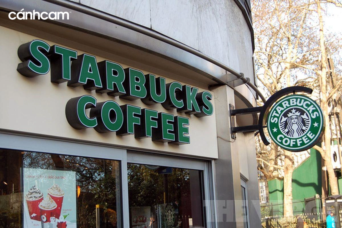 Chuỗi cửa hàng Starbucks thành công trong việc xây dựng những trải nghiệm tốt cho khách hàng khi thưởng thức nước uống tại đây.